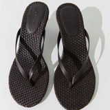 St Agni Woven Thong Heel | Coffee