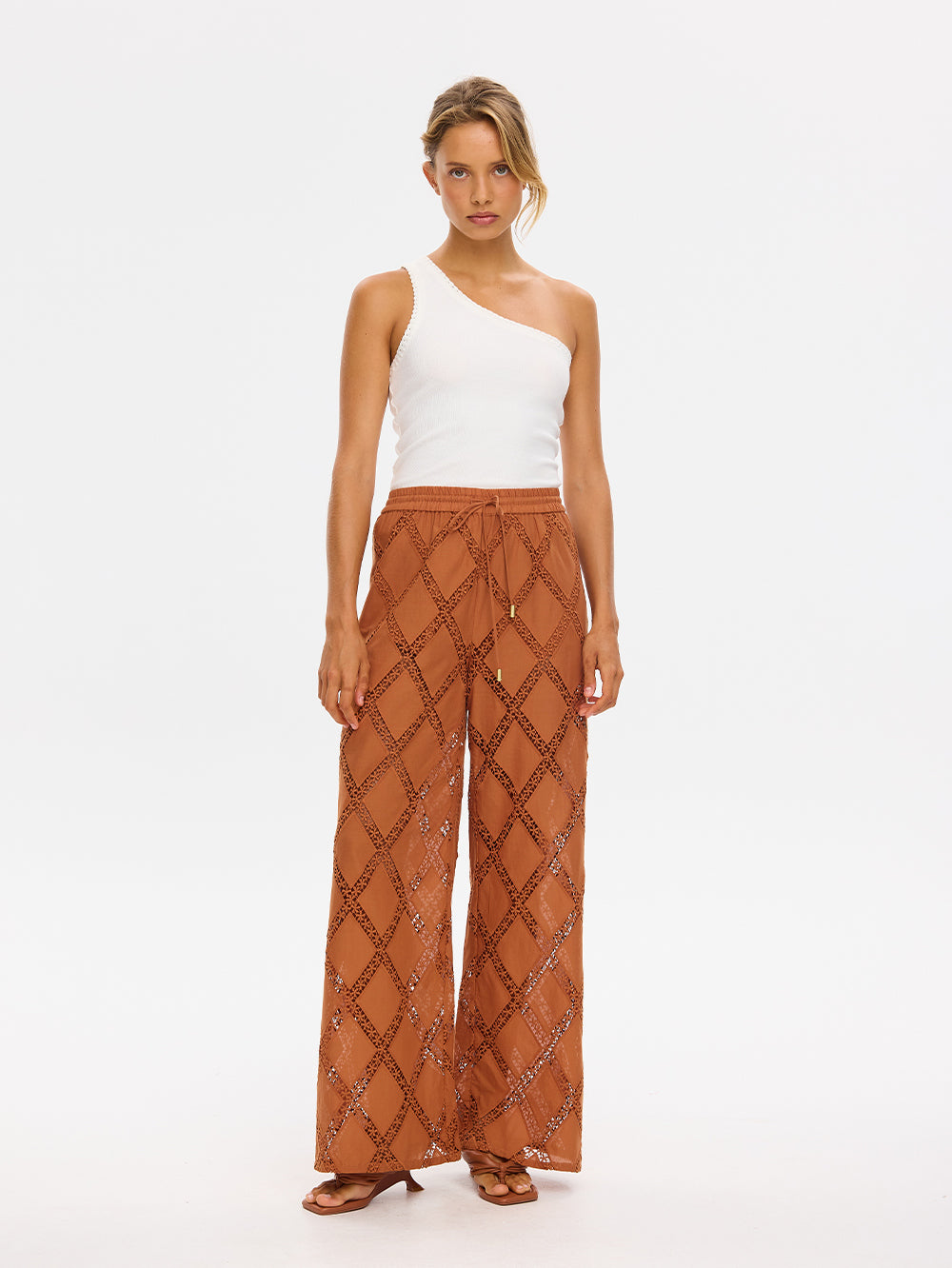 Izzy Pant