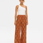 Izzy Pant