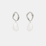 Saint Valentine Cielo Pearl Drop Earrings | Silver