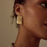 Cendre Chelsea Earrings | Gold
