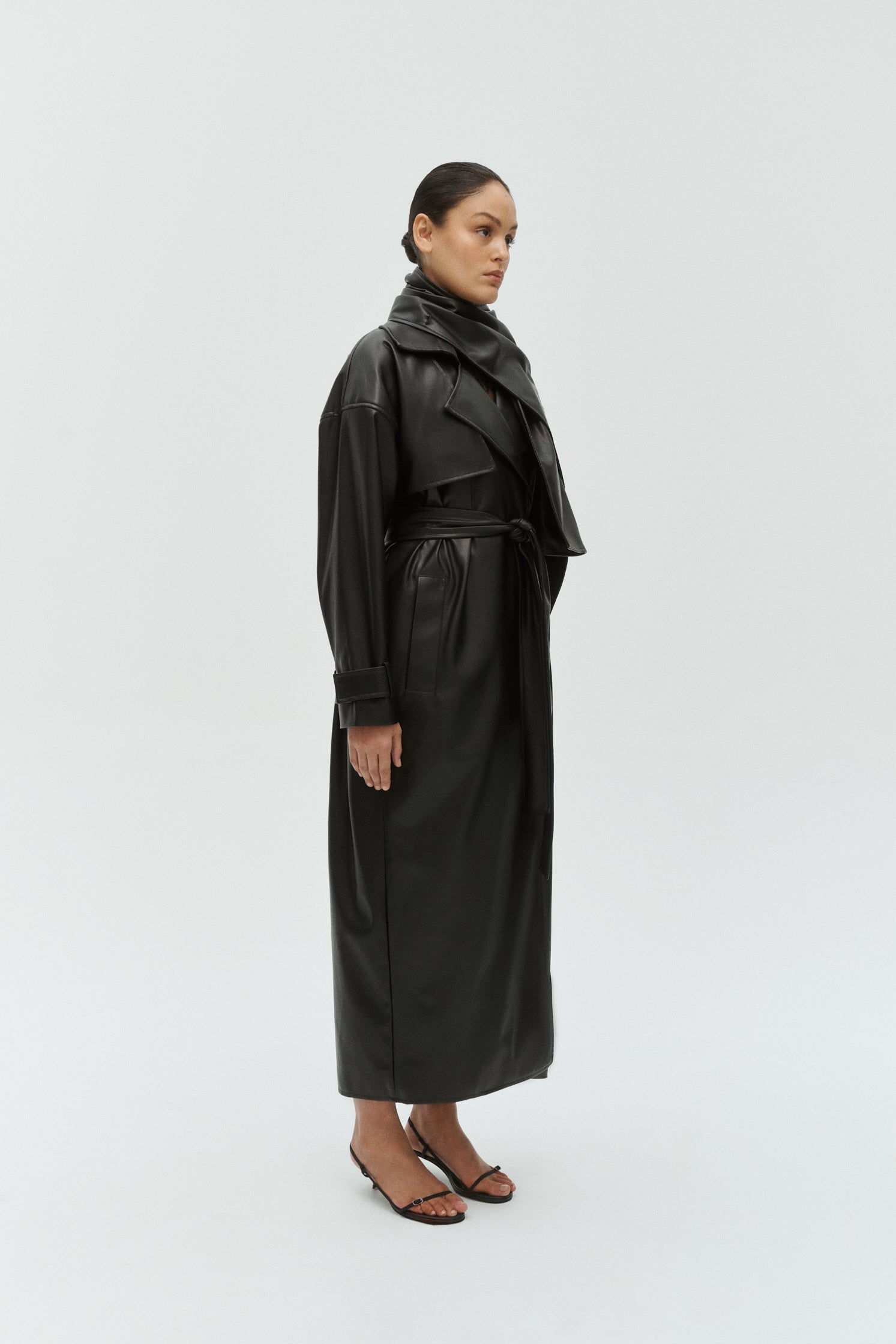 One Of Others Ares Duster Coat | Black