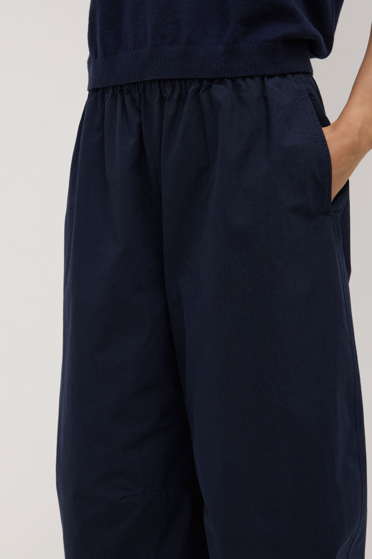 Lola Barrel Pant Navy
