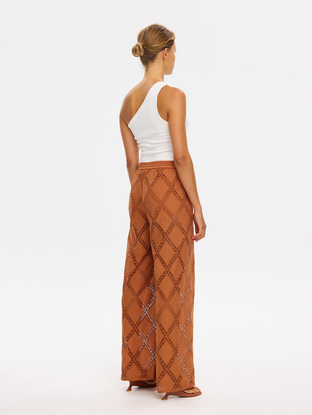 Izzy Pant