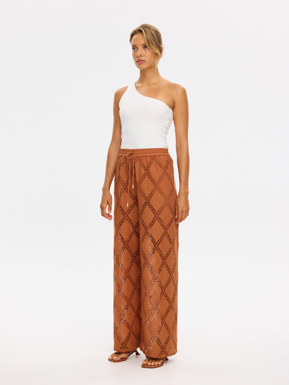 Izzy Pant