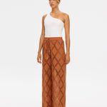 Izzy Pant