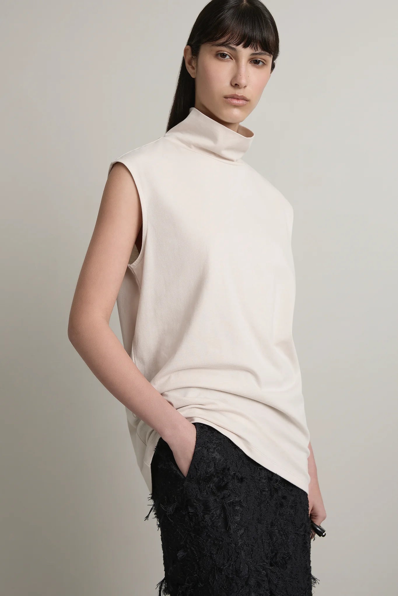 A.Emery Miles Sleeveless Top | Creme
