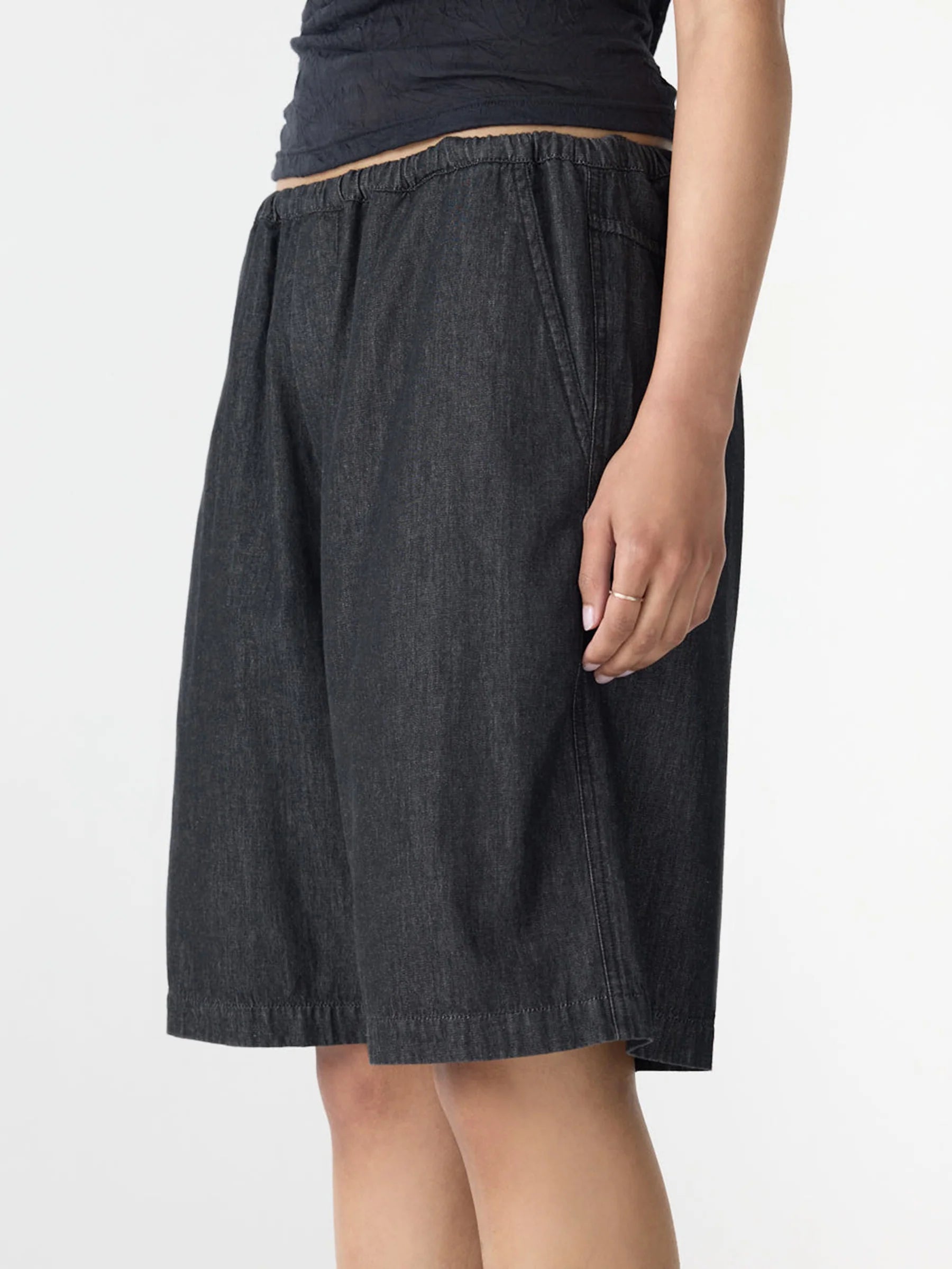 Bassike Minimal Chambray Pull On Short | Black