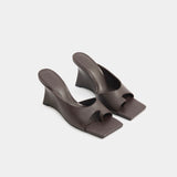 NiLS by NUDE LUCY Shiva Leather Wedge | Sumac