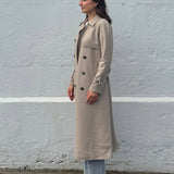 Harris Wharf London Long Raglan Trench | Dove