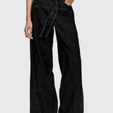 Marle Tie Curve Seam Jean | Black